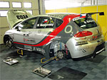 The WTCC Seat car is being coated with special foils