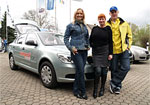 Livie Kuchařová a Bára Štěpánová spolu s jezdcem týmu SUNRED-BRT Michalem Matějovským
