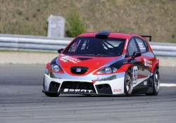 The SEAT León SC TDI, on the track of the Saturday endurance race