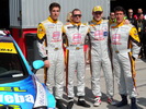 Tým SUNRED ve složení Oriola, Rossi, Matějovský a Ibran před startem závodu DUNLOP 24H Dubai