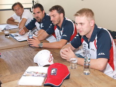 Zleva: Michal Matějovský, David Vršecký, Jan Kalivoda a Martin Pouva na tiskové konferenci v pražské restauraci Avion58