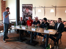 Ze zahájení tiskové konference konané u příležitosti nadcházejích závodů FIA ETCC v Brně