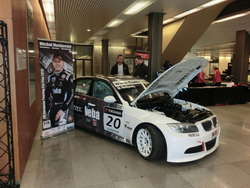 Závodní vůz BMW 320si Michala Matějovského vystavený na pražské výstavě Motorsport EXPO