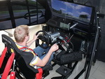 Michal Matějovský během testovací simulační jízdy na okruhu v Perguse na motorsport-simulátoru fy AquaProRacing