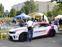 Návštěvníci třebešské pouti měli možnost prohlédnout si zblízka týmový prezentační vůz Chevrolet Camaro ZL1