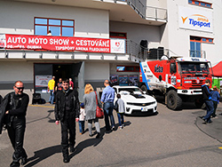 Na výstavě AUTOMOTOSHOW v Pardubicích byly představeny vozy Chevrolet Camaro ZL 1 týmu ČESKOSLOVENSKÝ MOTORSPORT a dakarská tatra Václava Svobody