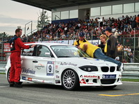 Michal Matějovský s vozem BMW, seriál závodů BMW 1 Challenge, 2006