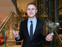Michal Matějovský získal nejvyšší ocenění od čtenářů Deníku v anketě Nejúspěšnější sportovec roku 2015 města Hradec Králové a také plaketu za umístění v TOP 10 v soutěži jednotlivců
